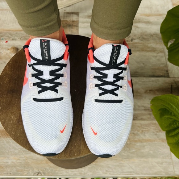 🤍🧡Nike Quest Running 🧡🤍New 💖Size 8.5 - Picture 2 of 9